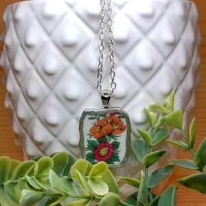 Necklace. Pendant w/orange,pink flowers. Handmade